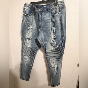 Fashion Nova Curve Jeans